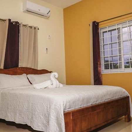 Incognito Culture Rooms Kingston Ngoại thất bức ảnh